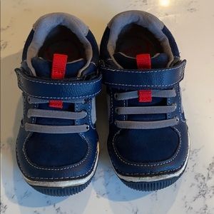 Stride rite tennis shoes